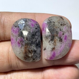Natural SAPPHIRE Pair, Rose Cut Slices Gemstone, Sapphire Faceted Slices, Measurements 29x20 MM, 51 Cts, Bio Sapphire Pair Gemstone.