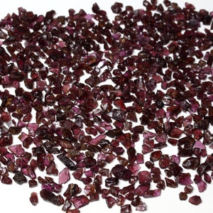 Natural RHODOLITE GARNET Raw, Garnet Rough Lot, Size 13x8~7x5 MM, Pink Garnet Raw, Red Garnet Crystal, Garnet Stone Lot, Garnet Birthstone.