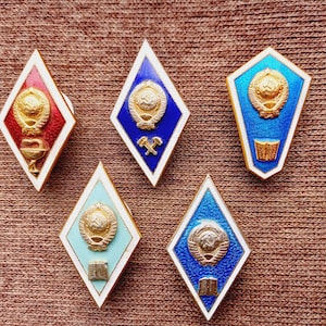 5 USSR signs of graduation Graduation USSR signs. Graduation badges.