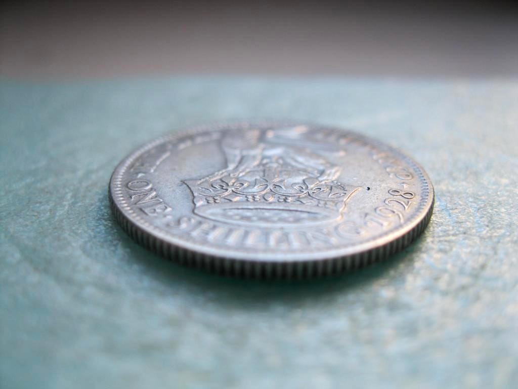 イギリス 1920年 1シリング 硬貨　美品 希少なイギリス 1 シリング コイン 1928 年 – ジョージ 5 世