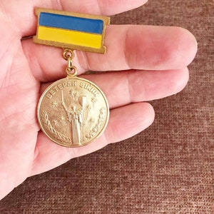 Award, badge, medal veteran of the Second World War. Participant of combat operations . Badge &quot;Veteran of war&quot; (Ukraine)