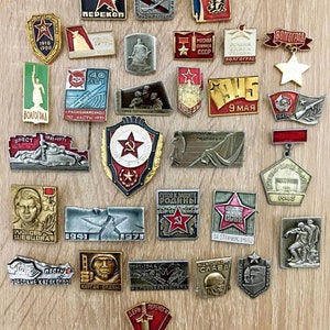 WWII Tribute Collection - Set of 30 Vintage USSR Badges