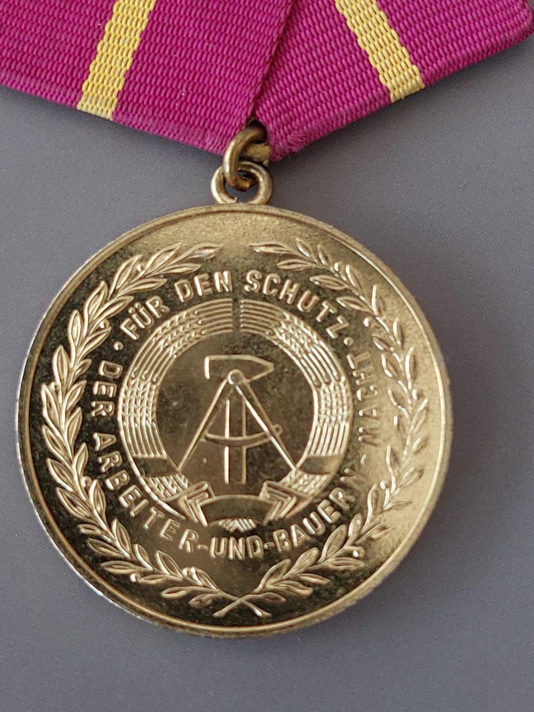 ドイツ　ドイツ軍　勲章　バージョン4 お土産　インテリア ドイツ ドイツ軍 勲章 バージョン4 お土産 インテリア