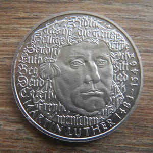 Vintage 1983 tyskt 5-marksmynt: Martin Luther-årsdagen, koppar-nickel