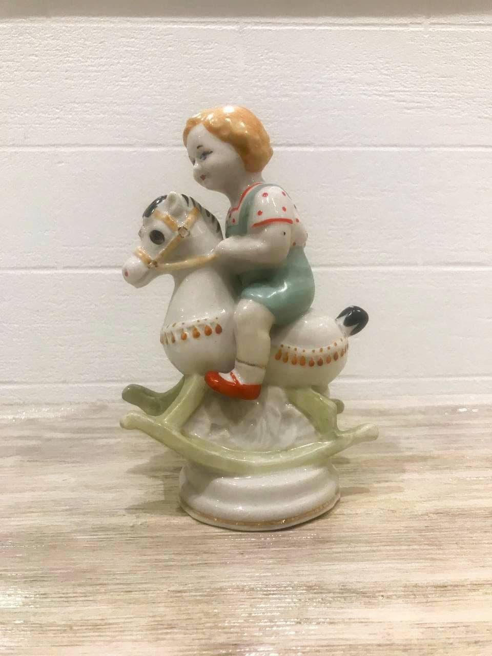 デュレボ ソ連 ロシア ソビエト　磁器置物 時代品　唐物 デュレボ ソ連 ロシア ソビエト 磁器置物 時代品 唐物