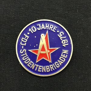 Vintage 1975 GDR Badge: &quot;Student Brigades&quot;