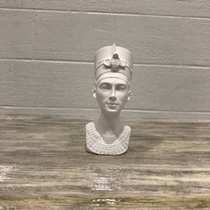 Home decor. Nefertiti ancient egypt. Statuette handmade. Ukrainian store. Decoration for the room. Bust figurine.