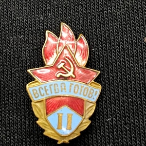 Vintage USSR Pioneer Badge (1960s-70s): &quot;Always Ready!&quot;