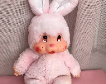 希少　モンチッチ ぬいぐるみうさぎバニーラメ入りピンクキーホルダー モンチッチ✨うさぎ ピンク レア ぬいぐるみ キーホルダー - メルカリ