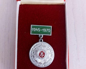 GDR Medal – 25 Years of Service in the Protection of the Workers&#39; and Peasants&#39; Power (1945–1970)