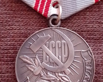 ソ連 戦時功労メダル 無番号タイプ 銀製本体 アルミ吊環付き ソ連の