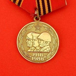 Medal USSR award for naval sailors, soldiers and military pilots of the Air Force. 100% ORIGINAL