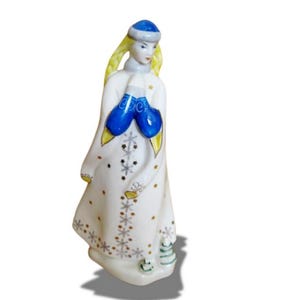 Vintage Porcelain Figurine &quot;Snow Maiden&quot; – Ukrainian SSR, 1960s–70s Folk Tale Heroine