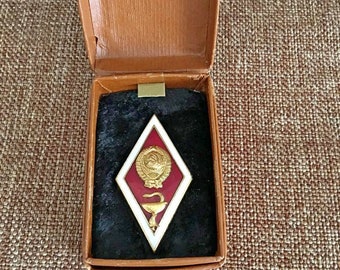 Original vintage USSR badge of a graduate of the Higher State Medical University issued in 1968 in original packaging