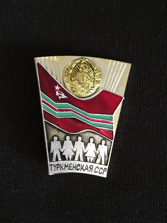 ソ連15共和国　民族衣装バッチ ソ連15共和国 民族衣装バッチ