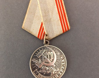 2197 MÉDAILLE DU PRIX DU TRAVAIL RUSSE SOVIÉTIQUE 100E ANNIVERSAIRE DE