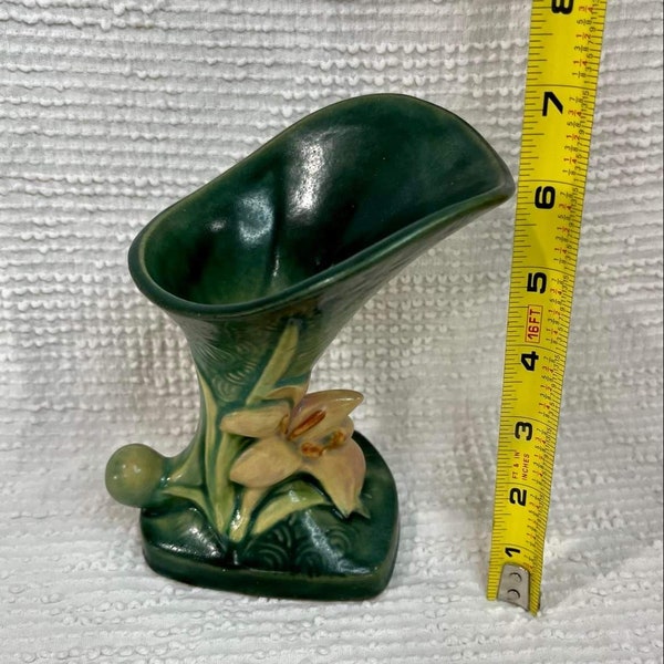 Roseville U.S.A. Zephyr Lily Green Cornucopia, Pottery Vase Planter