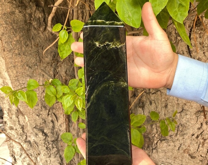 3617 Grams Nephrite Jade - Nephrite - Nephrite Jade Tower - Nephrite Obelisk - Nephrite Jade Tower - Nephrite Jade - Green Nephrite Tower