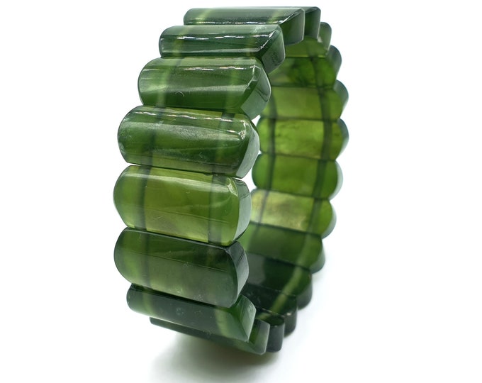 69 Grams Beautiful Green Color Jade Bracelet