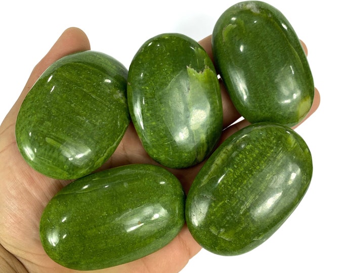 Beautiful Green Tremolite Palm, Green Tremolite, Tremolite Palmstone, Tremolite Palmstone, Tremolite Crystal Palm, Tremolite Stone