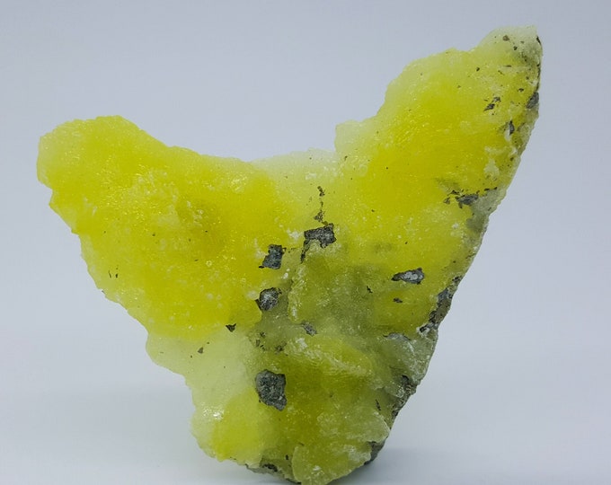 Amazing Brucite 160 Carats Yellow Specimen