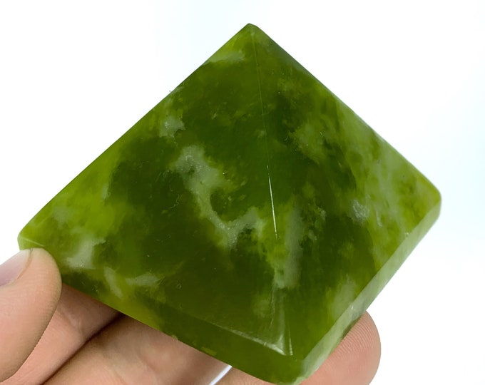 Best Quality Green Color Jade Pyramid,Jade Stone,Pyramid,Pyramid Stone,Green Pyramid,Jade Stone