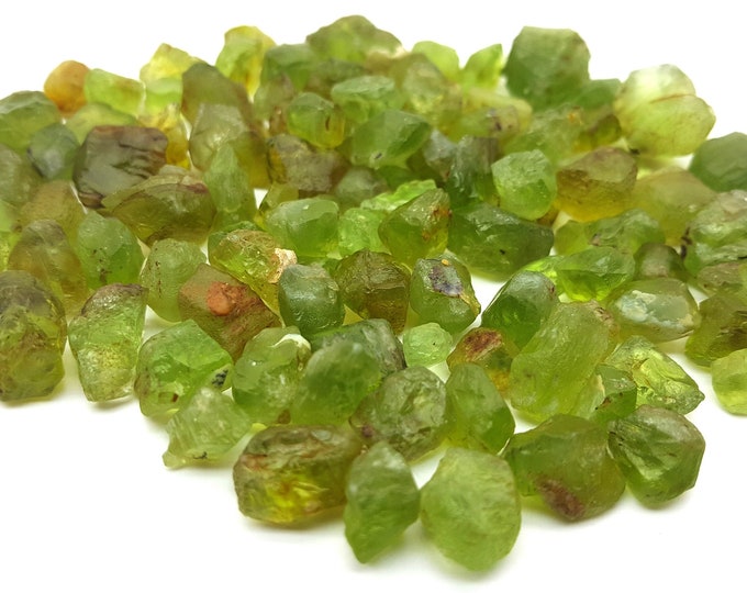 Beautiful Natural Green Color Raw Peridot 500 Carats