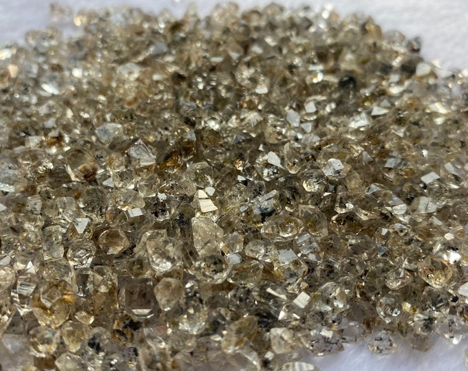 Great Quality Small Size Fluorscent Petroleum Quartz
