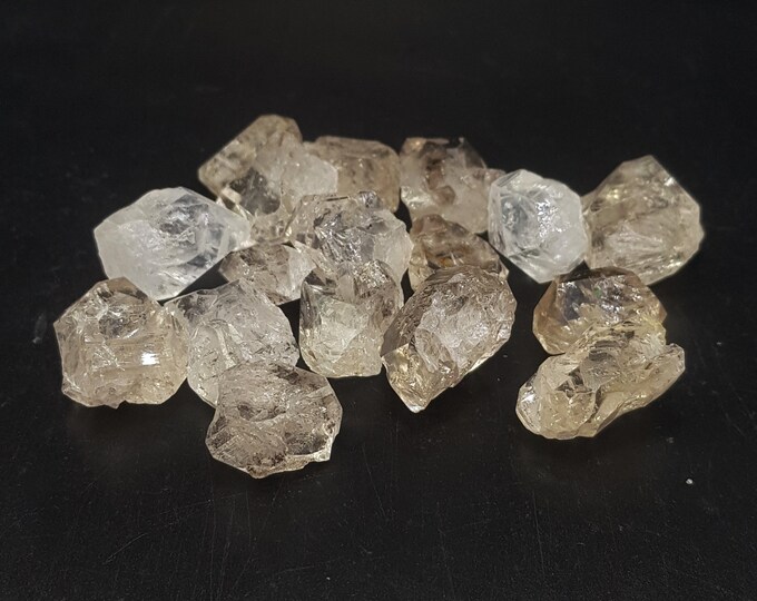 100 Grams Amazing Quality White Faden Quartz Crystals - White Quartz - Faden Quartz Crystals 17 Pcs