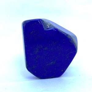 Pietra di lapislazzuli lucidata a forma libera: cristallo blu Afghanistan (355 grammi)