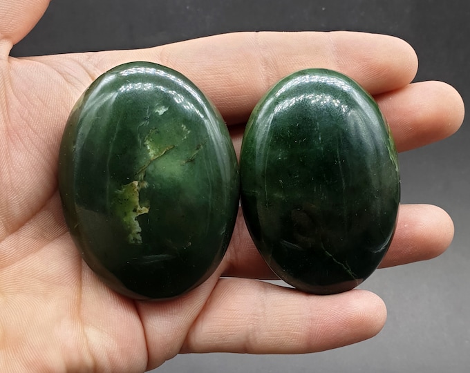 Nephrite Jade Green Color Palm Massages 235 Grams