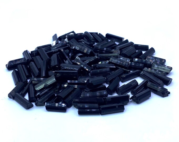 Great Quality Lustrous Black Tourmaline Crystals 164 Grams