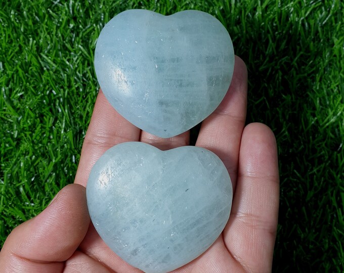 Beautiful Sky Color Blue Aquamarine Hearts 145 Grams