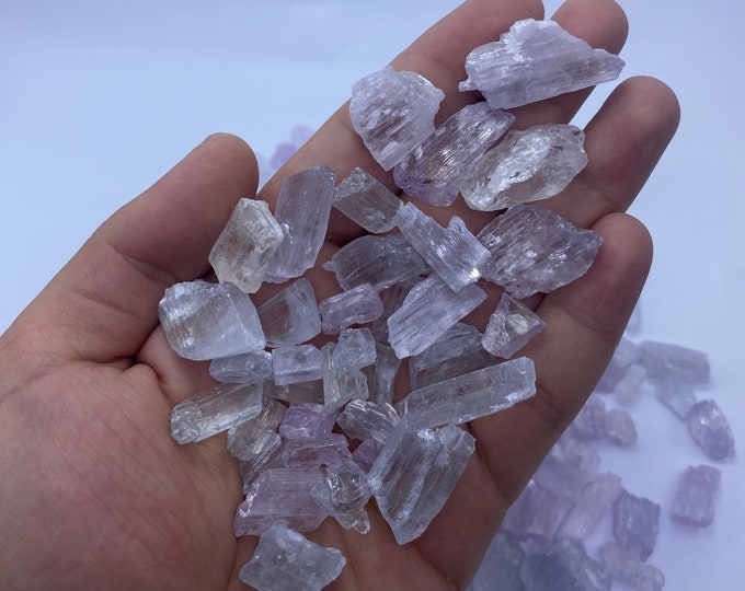 Top Quality Pink Kunzite Crystals, Raw Kunzite Crystals, Raw Pink Kunzite Crystals, Pink Kunzite, Kunzite, Kunzite Stone, 390 Grams