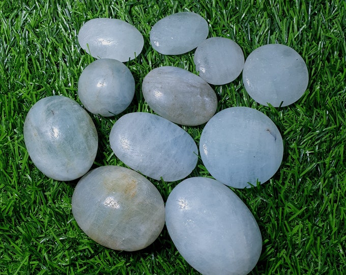 Beautiful Sky Color Blue Aquamarine Palms 350 Grams