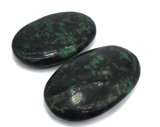 188g Beautiful Green Hydro Garnet Palm Stone - Hydro Garnet Palm Stone - Hydro Garnet Palmstones - Hydro Garnet Palm Stones - Hydro Garnet
