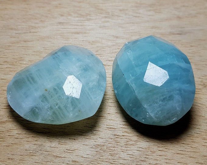Sky Blue Aquamarine Palm Stone - Aquamarine Heart - Blue Aquamarine Palmstone - Blue Aquamarine - Aquamarine - Aquamarine Heart Stone