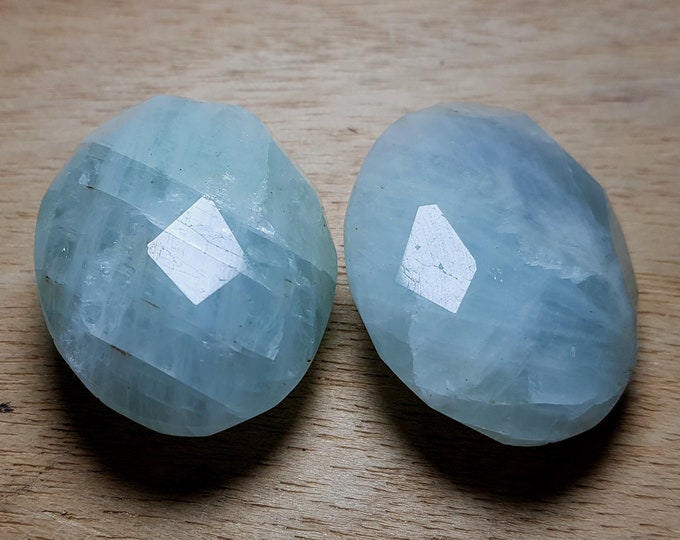 Sky Blue Aquamarine Palm Stones - Aquamarine Palm Stones - Blue Aquamarine - Aquamarine - Aquamarine Palm Stone - Blue Aquamarine Palmstones