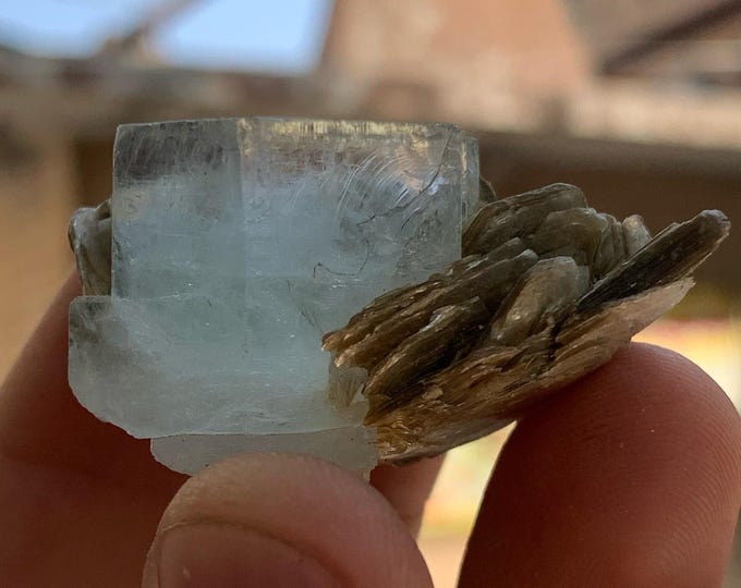 Beautiful Blue Color Aquamarine Specimen - Aquamarine Stone - Specimen - Blue Aquamarine Crystal - Aquamarine Specimen - Aquamarine