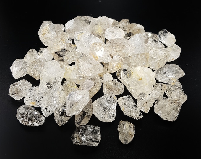 345 Grams Beautiful Dimond Quartz Natural Crystals