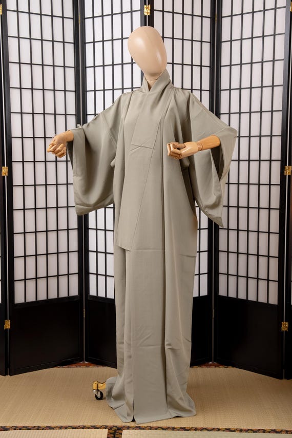 DEAR VANILLA Authentic Traditional Japanese Iromuji Kimono for Women Vintage Robe Made in Japan Genuine Original KMI-0189