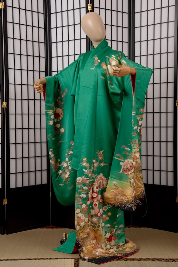 DEAR VANILLA Authentic Traditional Japanese Furisode Kimono for Women Vintage Silk Robe Made in Japan KMF-0336