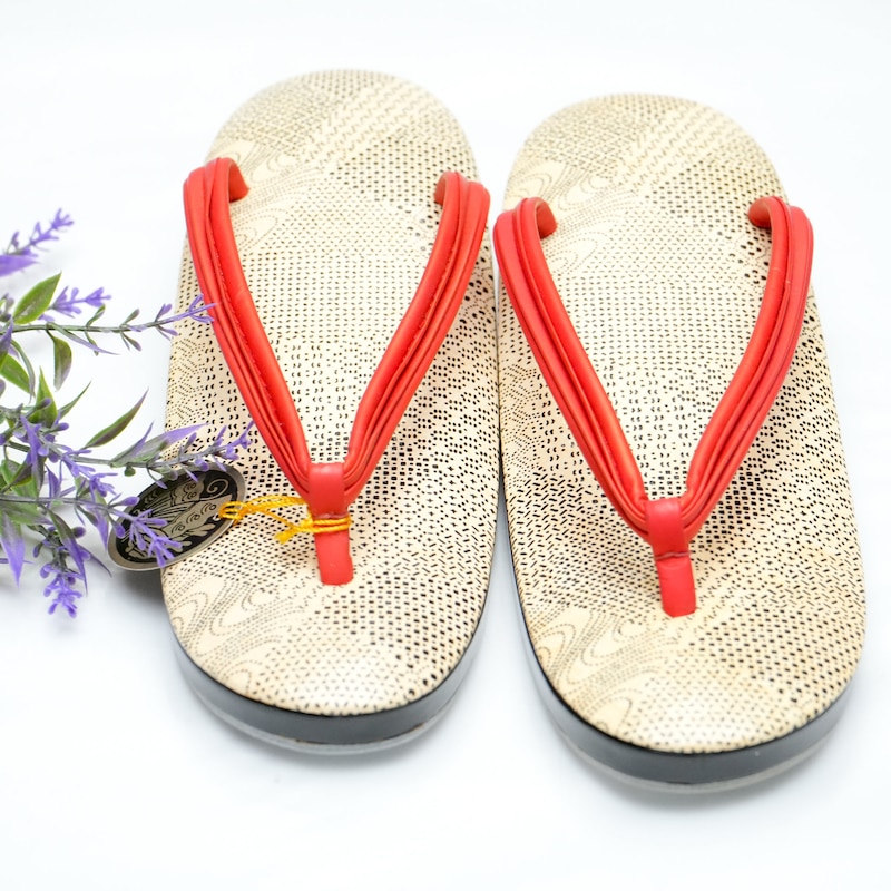 straw zori sandals