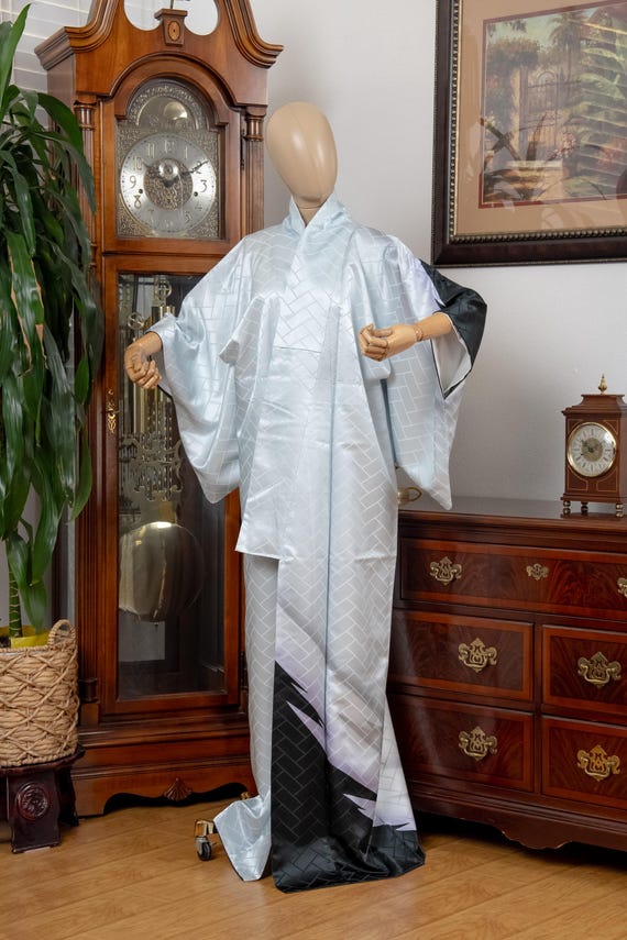 DEAR VANILLA Authentic Traditional Japanese Kimono for Women Vintage Dress Robe Made in Japan Genuine Original KM-0592