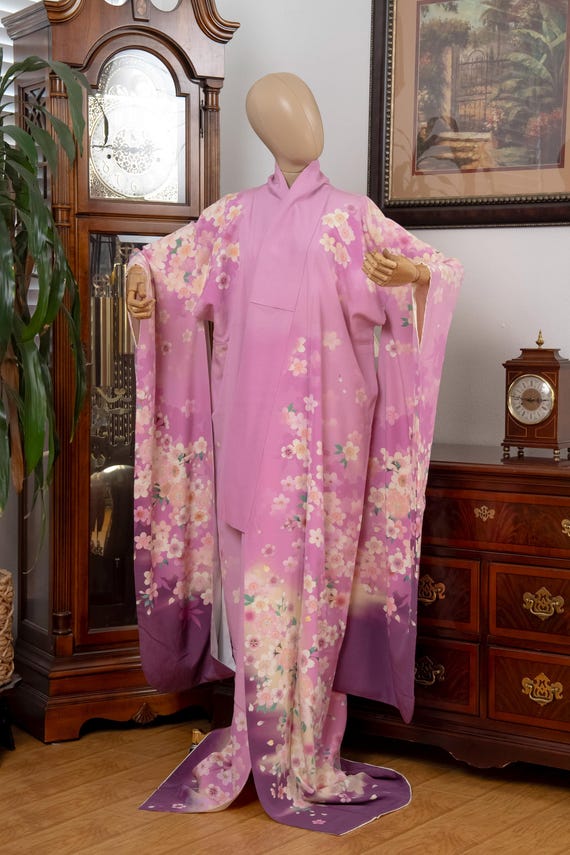DEAR VANILLA Authentic Traditional Japanese Furisode Kimono for Women Vintage Silk Robe Made in Japan KMF-0330