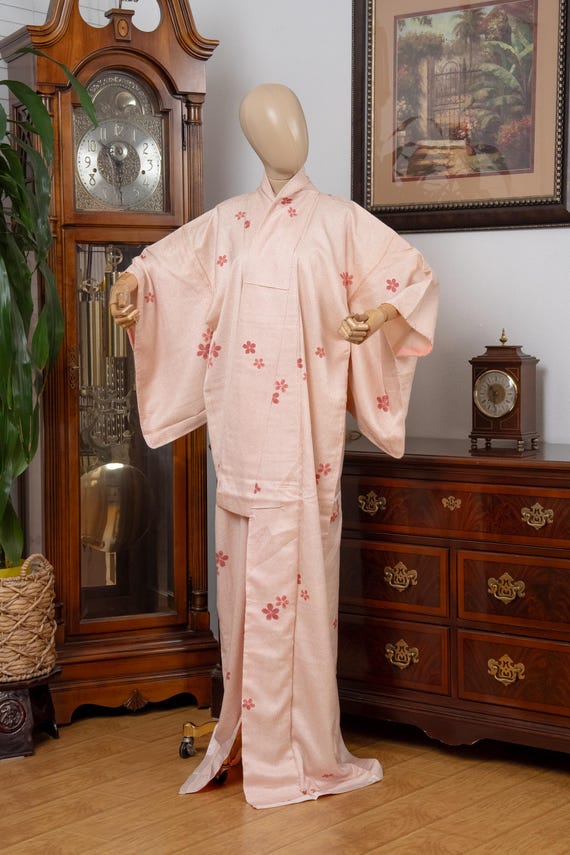 DEAR VANILLA Authentic Traditional Japanese Kimono for Women Vintage Dress Robe Made in Japan Genuine Original KM-0611