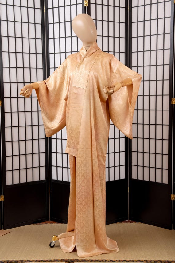 DEAR VANILLA Authentic Traditional Japanese Iromuji Kimono for Women Vintage Robe Made in Japan Genuine Original KMI-0188