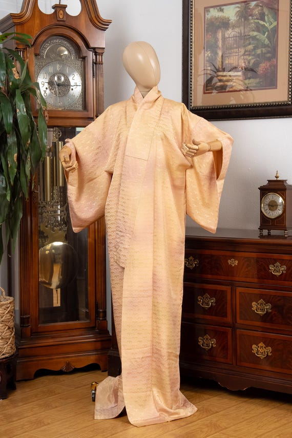 DEAR VANILLA Authentic Traditional Japanese Iromuji Kimono for Women Vintage Robe Made in Japan Original KMI-0146