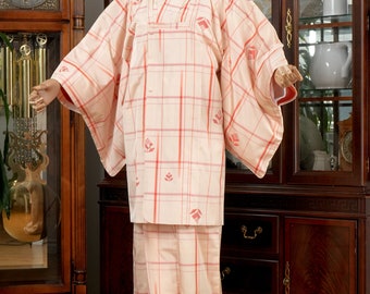 DEAR VANILLA, Authentic Traditional Japanese Ensemble Kimono for Women, Vintage Robe, Made in Japan, KM-0431