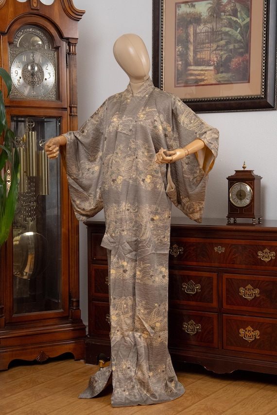DEAR VANILLA Authentic Traditional Japanese Kimono for Women Vintage Dress Robe Made in Japan Genuine Original KM-0642